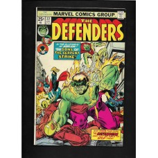 DEFENDERS COMIC 22 - THE SONS OF THE SERPENT STRIKE - VG+ 